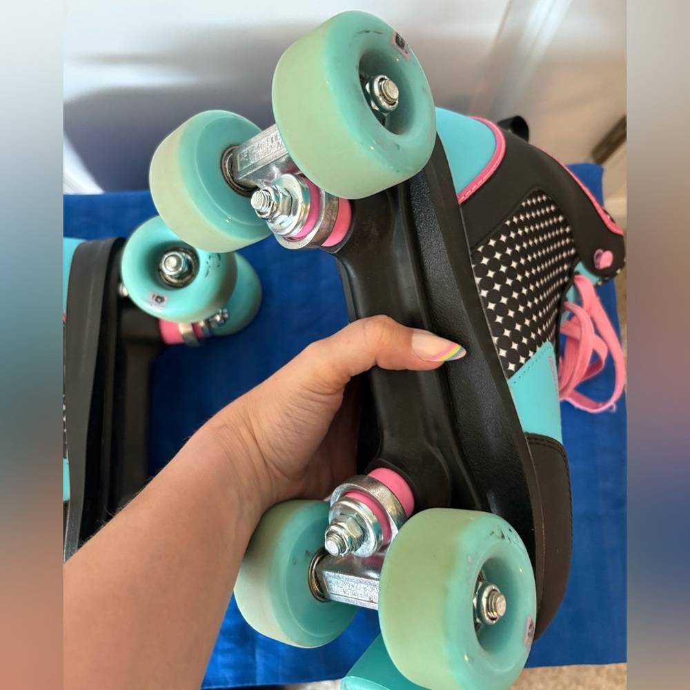 Roller Derby Women's Roller Skates - Black, Teal, and Pink - Picture 4 of 5
